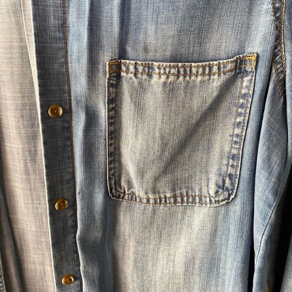 Bella Dahl denim button down - Picture 3 of 4